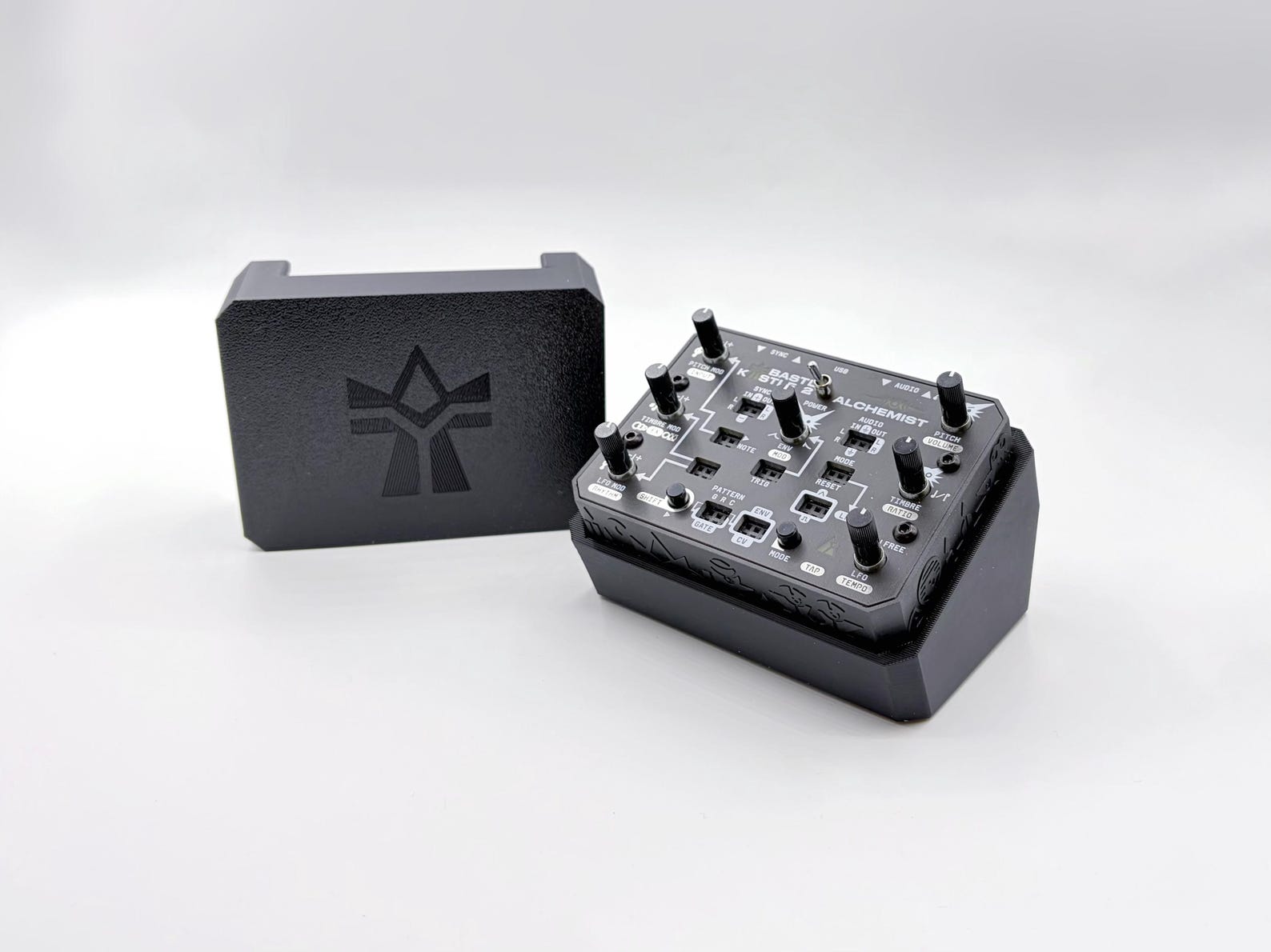 Bastl Kastle 2 Stand & Cover